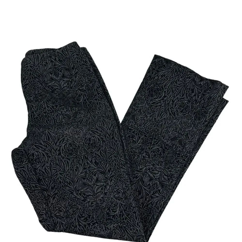 Sno Skins Front Zip Pants size 4 with Velvet Print